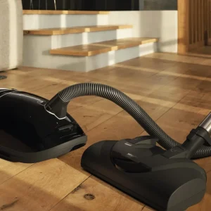 Miele Canister Vacuum Cleaners With Bag>Complete C3 Kona PowerLine - SGFE0
